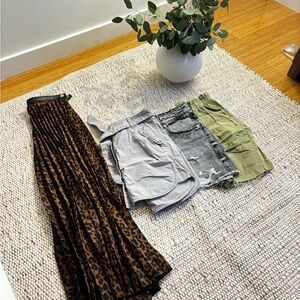 4 skirts size S and XS